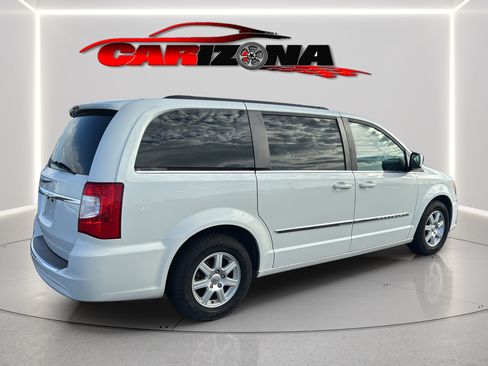 Used 2012 Chrysler Town & Country Touring w/ Entertainment Group #1 FWD image 5