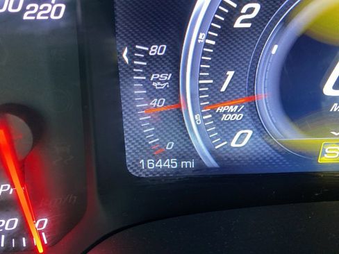 Used 2015 Chevrolet Corvette Z06 w/ 3LZ Preferred Equipment Group image 11