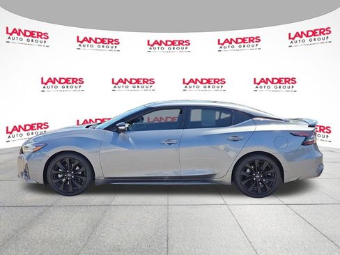 Used 2023 Nissan Maxima SR w/ Sport Mat Group FWD image 6