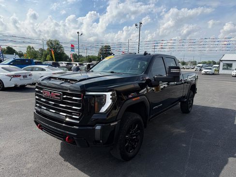Used 2024 GMC Sierra 2500 AT4 w/ AT4 Premium Plus Package AWD/4WD image 11