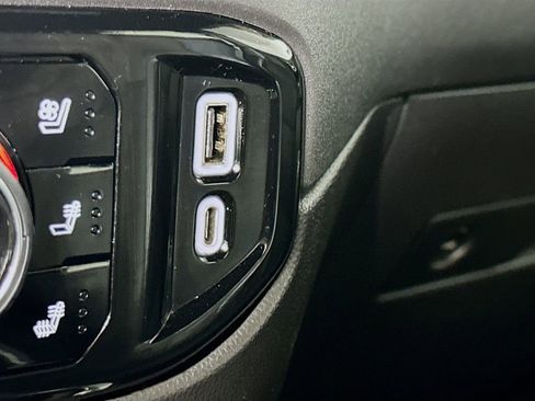 Used 2022 Chevrolet Silverado 1500 High Country w/ High Country Premium Package image 33