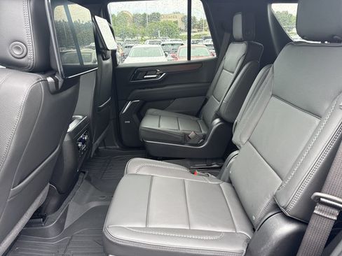 New 2026 GMC Yukon Denali w/ Denali Reserve Package AWD/4WD image 6