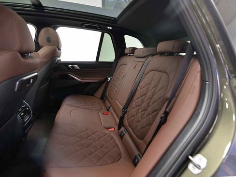 Used 2026 BMW X5 sDrive40i image 10