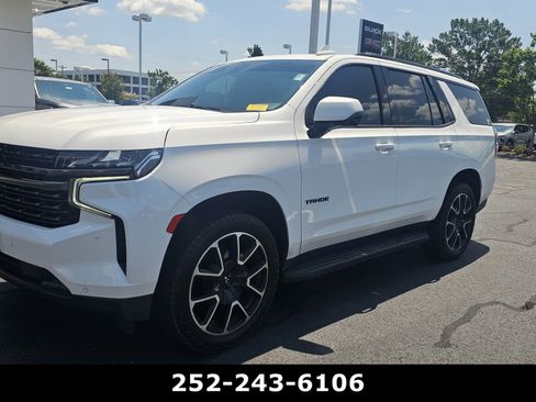 Used 2022 Chevrolet Tahoe RST w/ Luxury Package AWD/4WD image 3