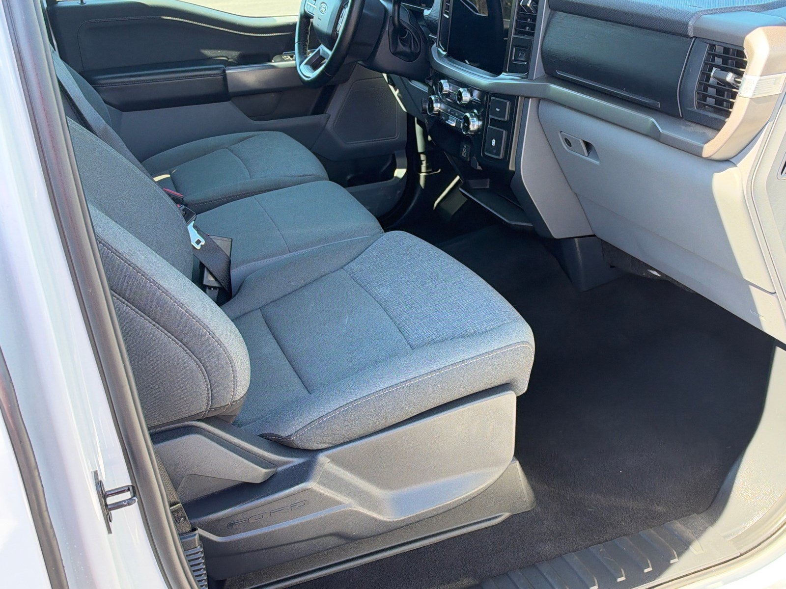 Used 2025 Ford F150 XLT w/ Equipment Group 301A Standard RWD image 13