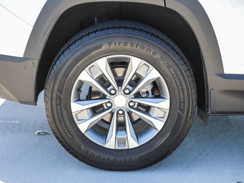 Used 2025 Chevrolet Equinox LT w/ Convenience Package II FWD image 11