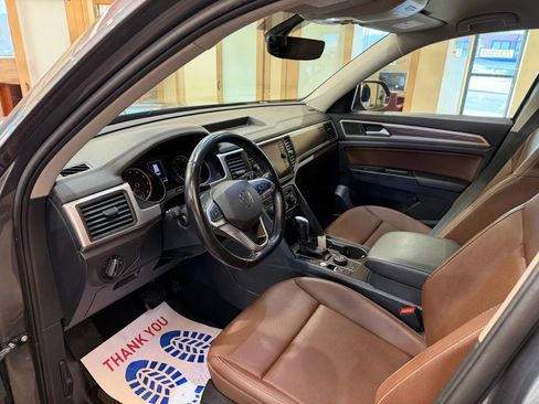 Used 2021 Volkswagen Atlas SE w/ Towing Package image 8