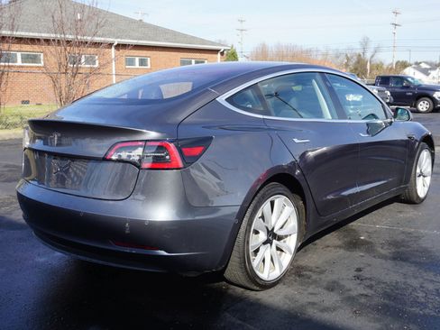 Used 2018 Tesla Model 3 Long Range image 5