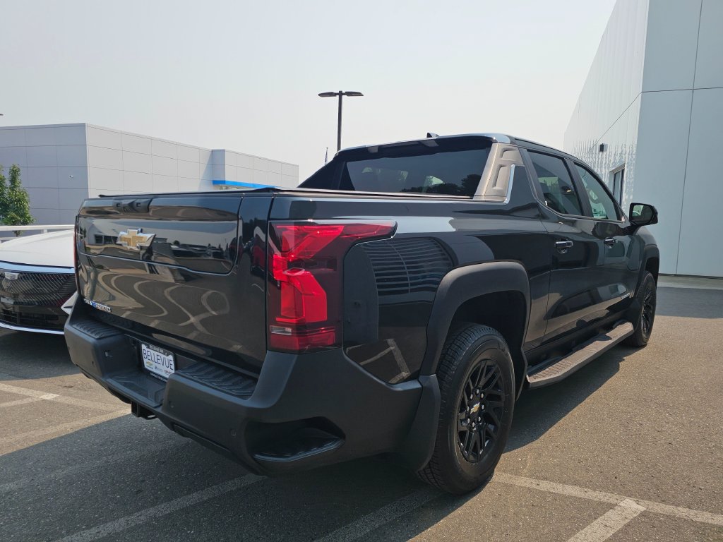 Used 2026 Chevrolet Silverado EV W/T AWD/4WD image 7