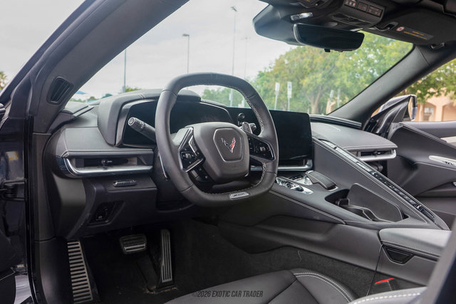 Used 2024 Chevrolet Corvette Z06 RWD image 16