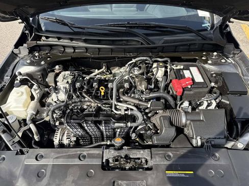 Used 2023 Nissan Altima 2.5 SV image 3