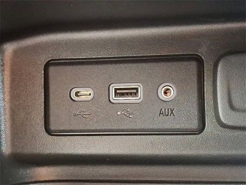 Used 2022 Chevrolet Equinox LT image 23