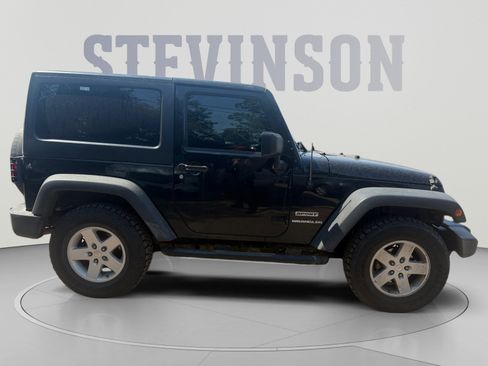 Used 2017 Jeep Wrangler Sport w/ Quick Order Package 24S AWD/4WD image 6