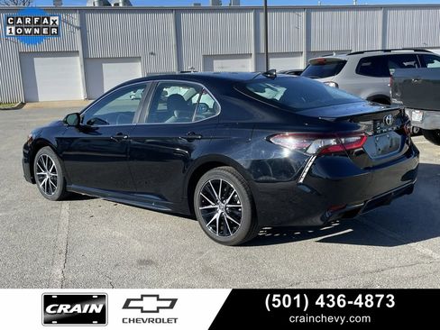 Used 2023 Toyota Camry SE image 5