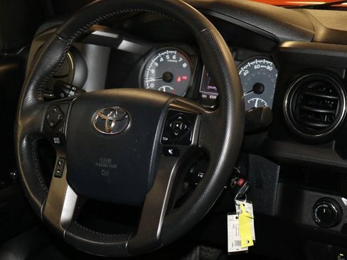 Used 2017 Toyota Tacoma TRD Sport w/ Premium & Technology Package AWD/4WD image 24