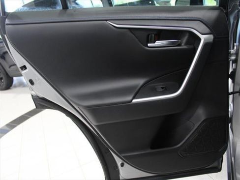 Used 2021 Toyota RAV4 XSE image 18