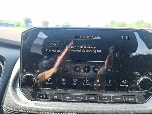 Used 2021 Nissan Rogue Platinum FWD image 17