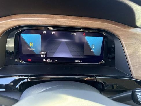 Used 2025 Volkswagen Atlas SE image 50