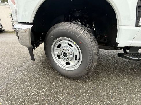 New 2026 Ford F250 XL w/ XL Chrome Package image 9
