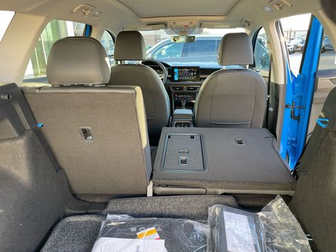New 2026 Volkswagen Taos SE FWD image 56