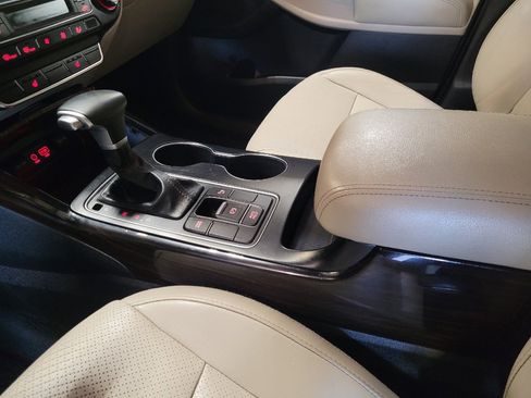 Used 2019 Kia Sorento EX FWD image 26