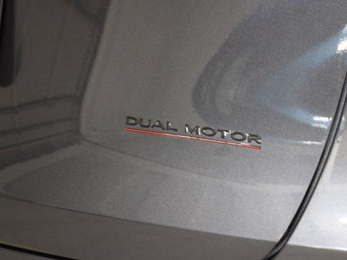 Used 2023 Tesla Model Y Long Range image 3