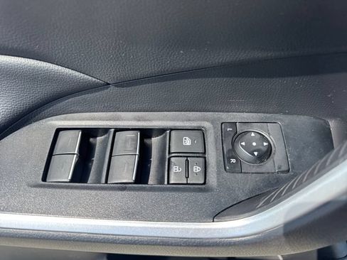 Used 2025 Toyota RAV4 XLE AWD/4WD image 16