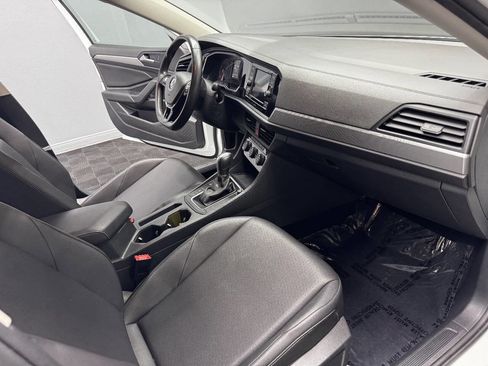Used 2019 Volkswagen Jetta SE image 56