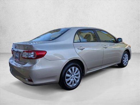 Used 2012 Toyota Corolla LE image 5