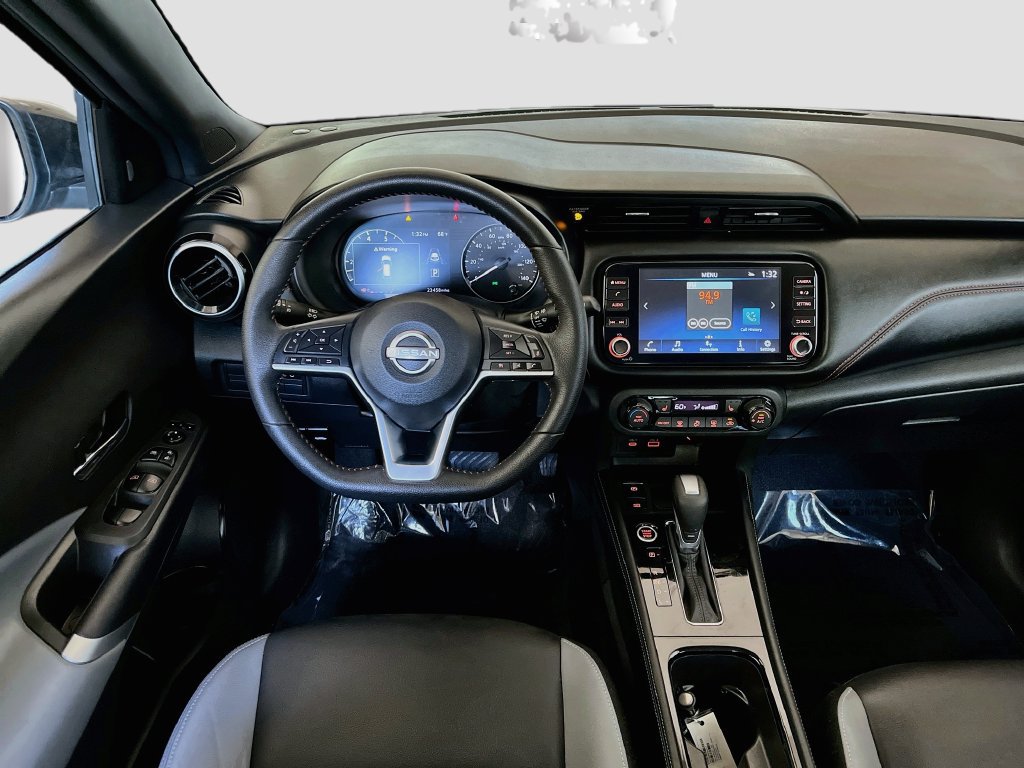 Used 2023 Nissan Kicks SR w/ SR Premium Package FWD image 21