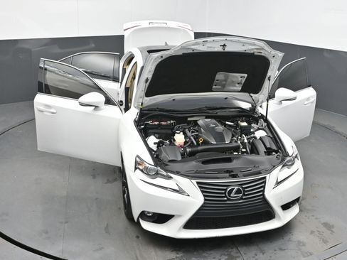 Used 2016 Lexus IS 200t image 43
