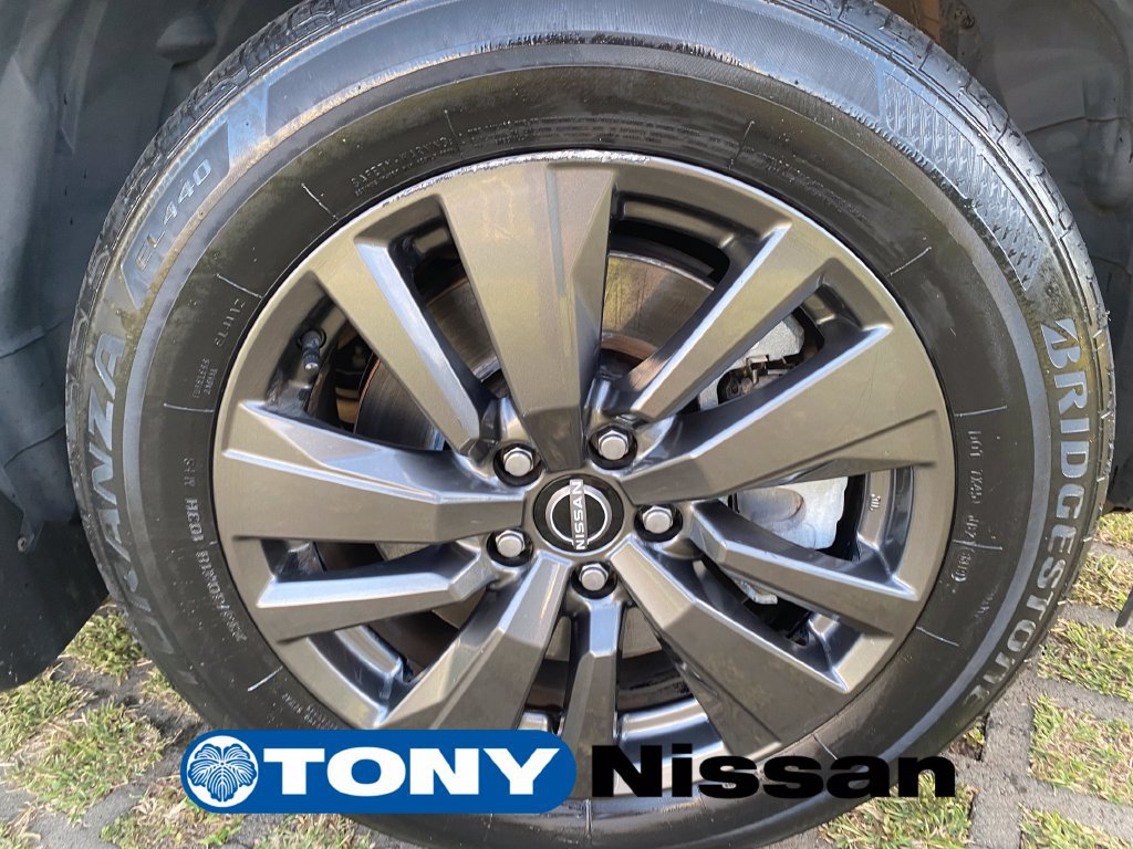 Used 2022 Nissan Pathfinder SV FWD image 9