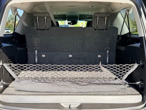Used 2019 GMC Yukon XL SLE w/ Convenience Package image 13
