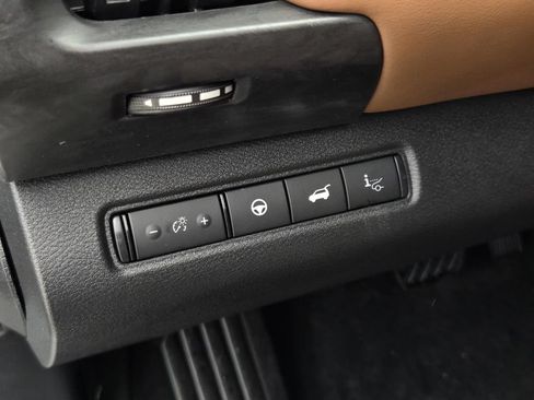 New 2026 Nissan Pathfinder Platinum FWD image 19