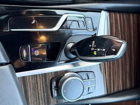Used 2022 BMW 540i w/ Premium Package RWD image 31