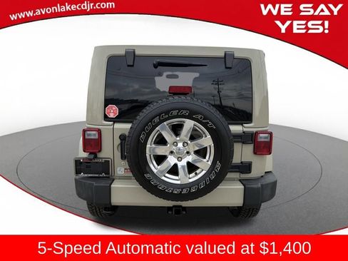 Used 2017 Jeep Wrangler Unlimited Sahara w/ Max Tow Package image 4
