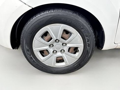 Used 2012 Kia Soul FWD image 35