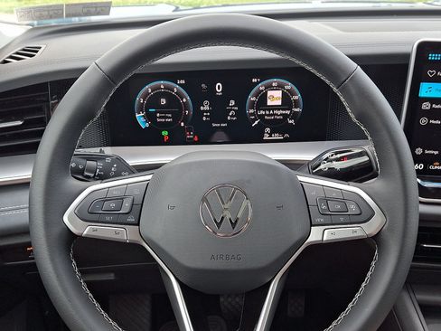 New 2026 Volkswagen Tiguan SE AWD/4WD image 10