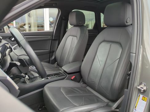 Used 2022 Audi Q3 2.0T Premium w/ Convenience Package image 25