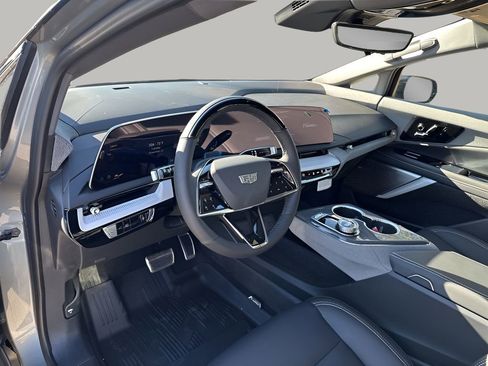 New 2026 Cadillac Optiq Sport 1 w/ LPO, Floor Liner Package image 27