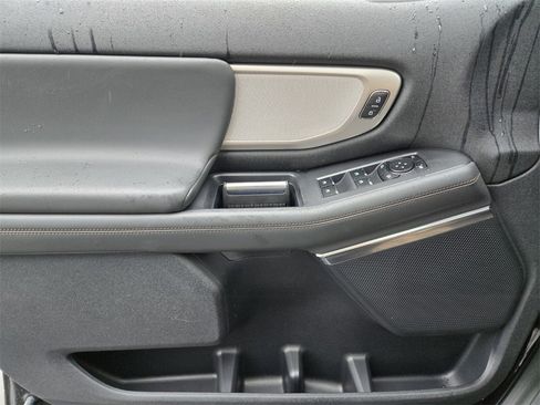 New 2025 Ford Expedition Active image 23