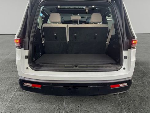 New 2026 Jeep Grand Wagoneer Limited AWD/4WD image 13