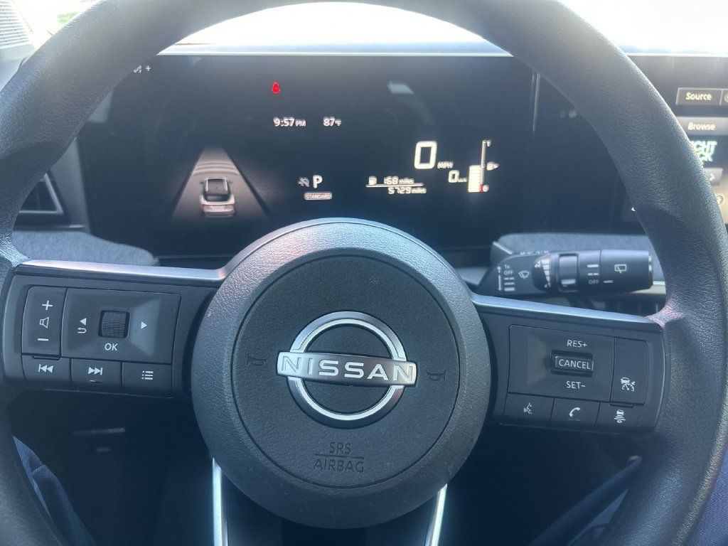 Used 2025 Nissan Kicks SV FWD image 14