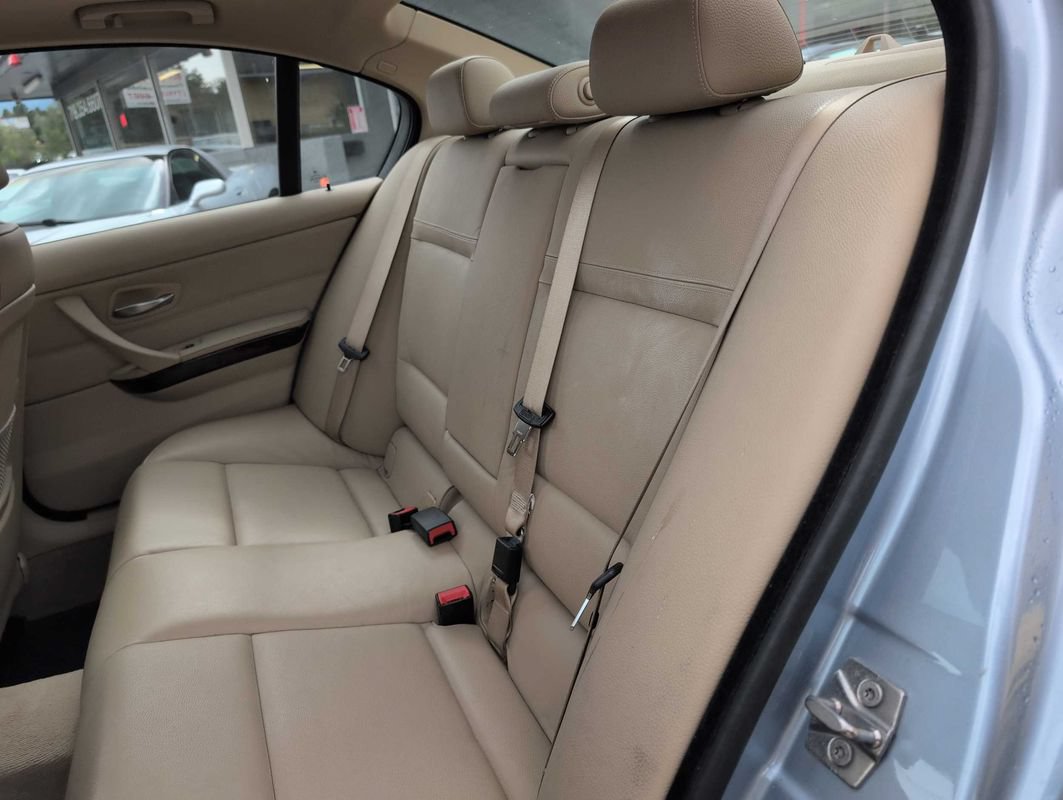 Used 2009 BMW 328i xDrive Sedan AWD/4WD image 9