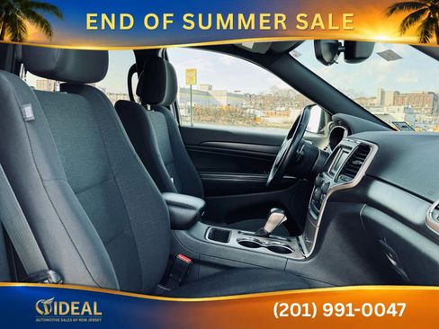 Used 2017 Jeep Grand Cherokee Laredo w/ Quick Order Package 23E AWD/4WD image 19