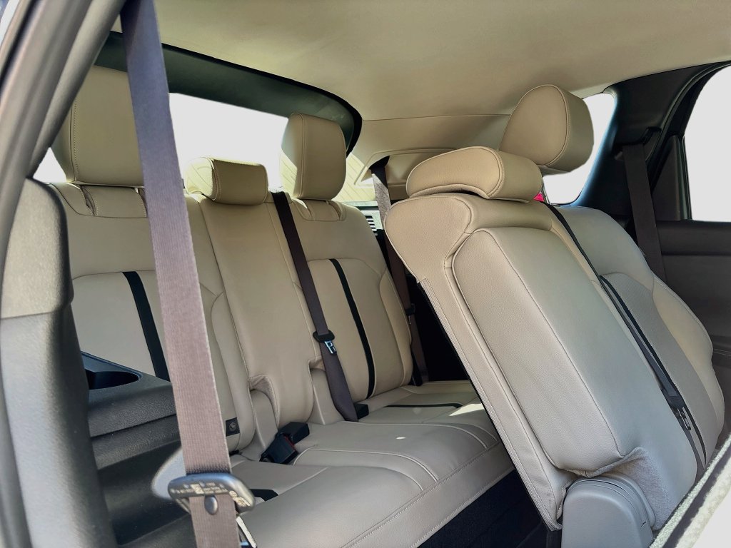 Certified 2024 MAZDA CX-90 Plug-In Hybrid w/ Preferred AWD/4WD image 28