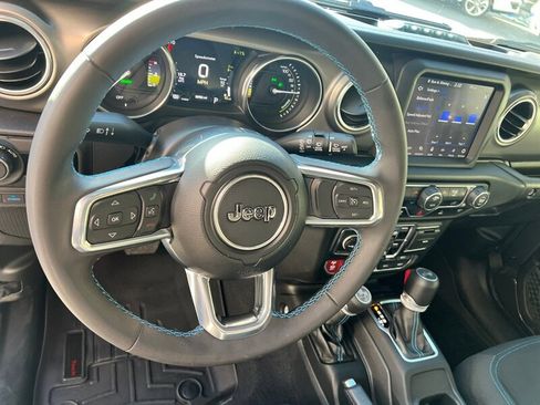 Used 2023 Jeep Wrangler Unlimited Rubicon 4xe image 32