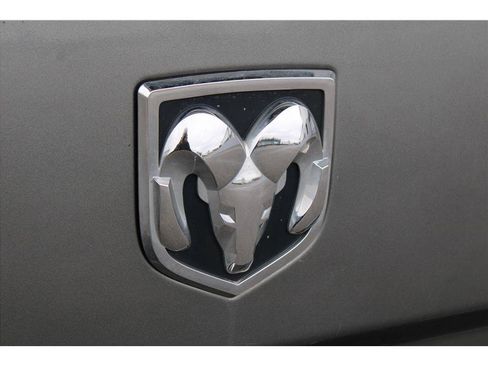 Used 2011 RAM 2500 SLT image 28