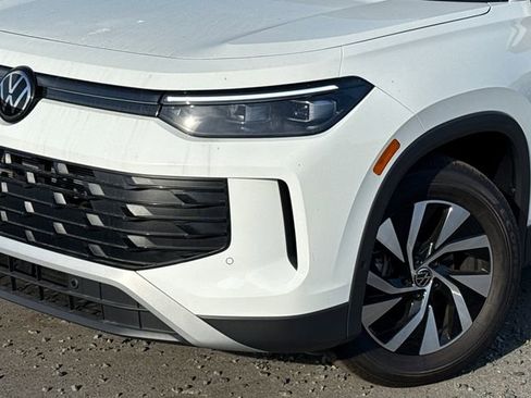 New 2026 Volkswagen Tiguan S image 8