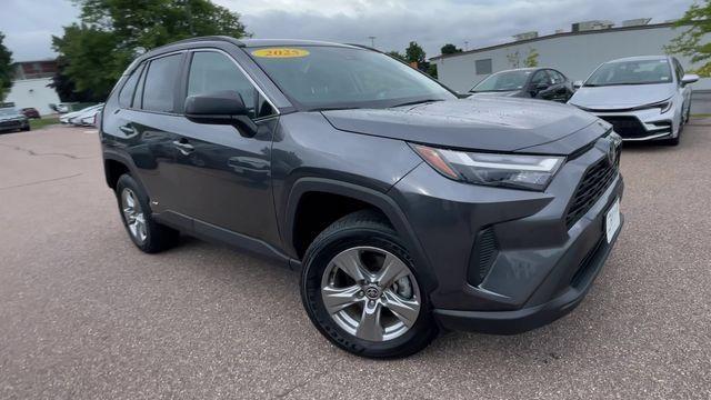 Certified 2025 Toyota RAV4 LE AWD/4WD image 8
